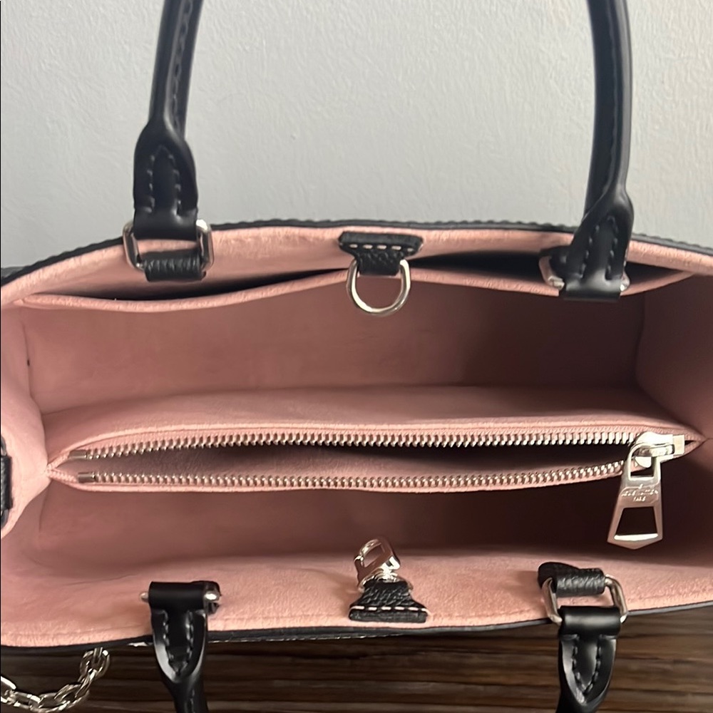 Authentic Louis Vuitton Handbag - Picture 6 of 10
